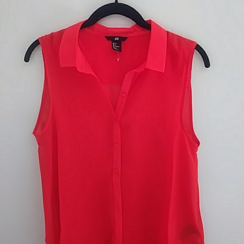 H&M Beautiful Red Sleeveless Blouse